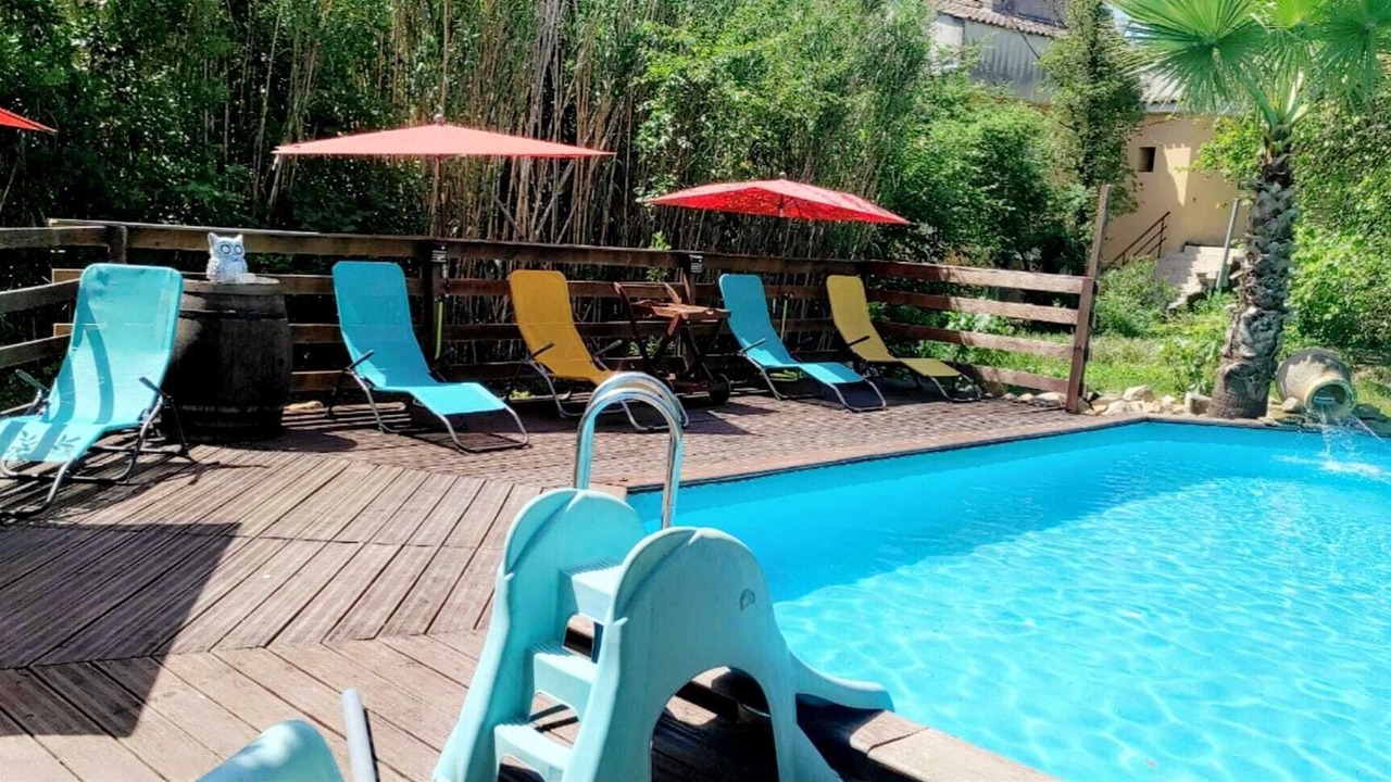 Photo of Outdoor in Orange