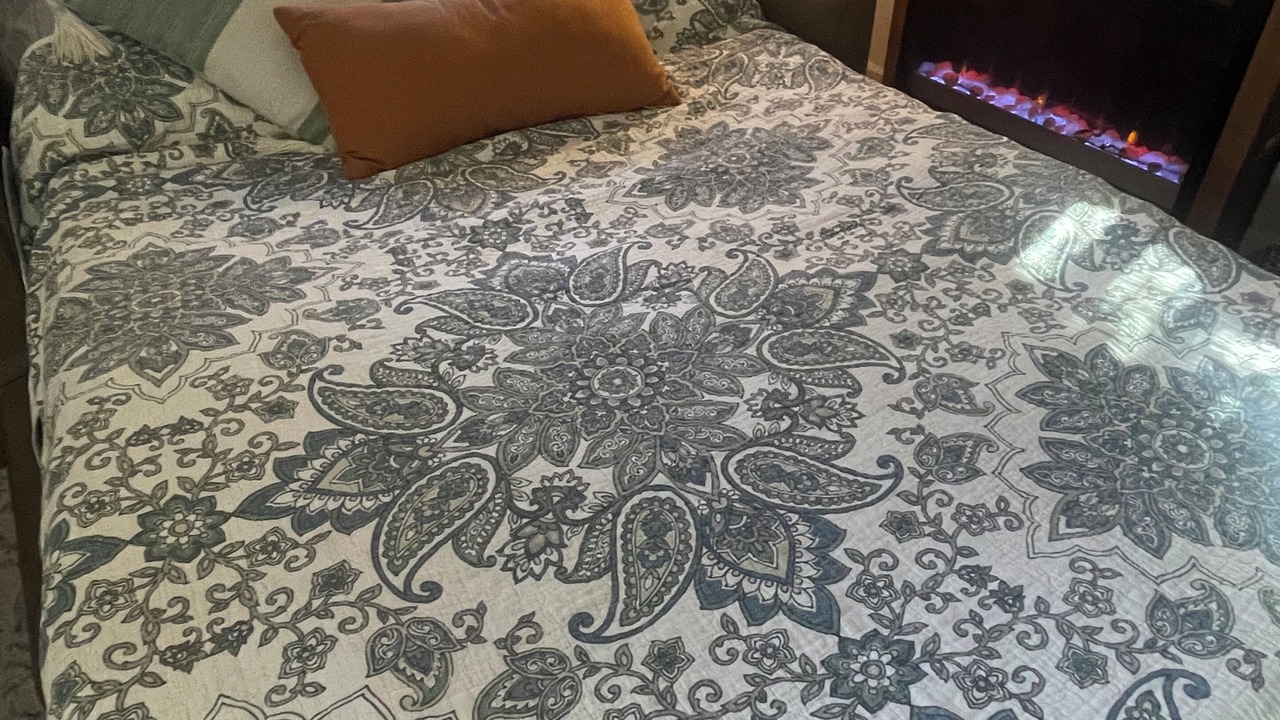 Photo of Bedroom in Sellwood-Moreland
