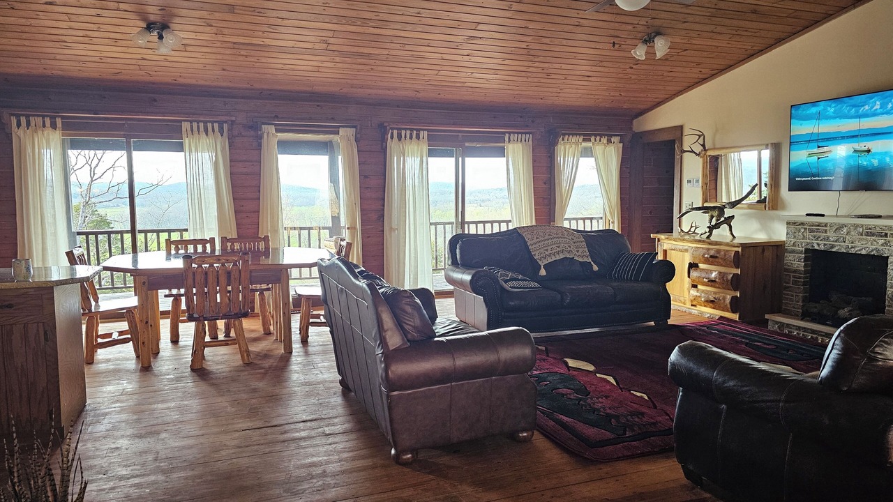Photo of Livingroom in Pocahontas