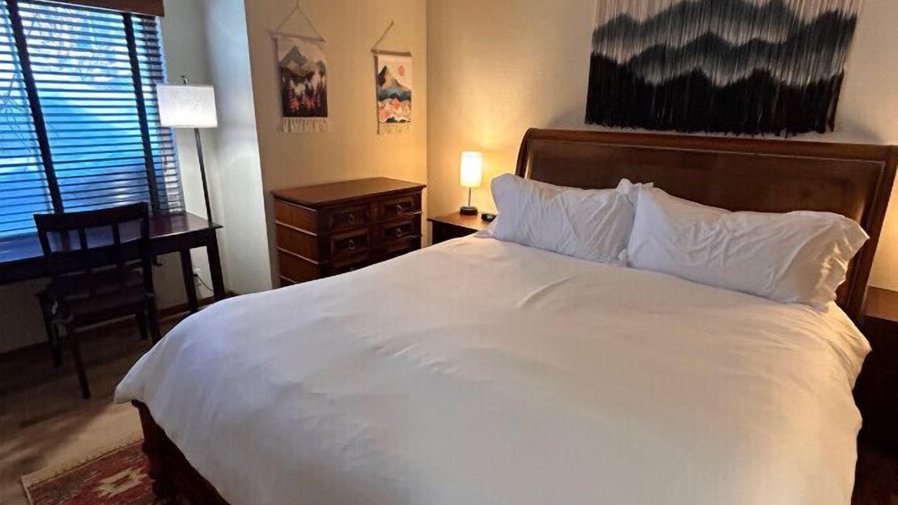 Photo of Bedroom in Mammoth Lakes