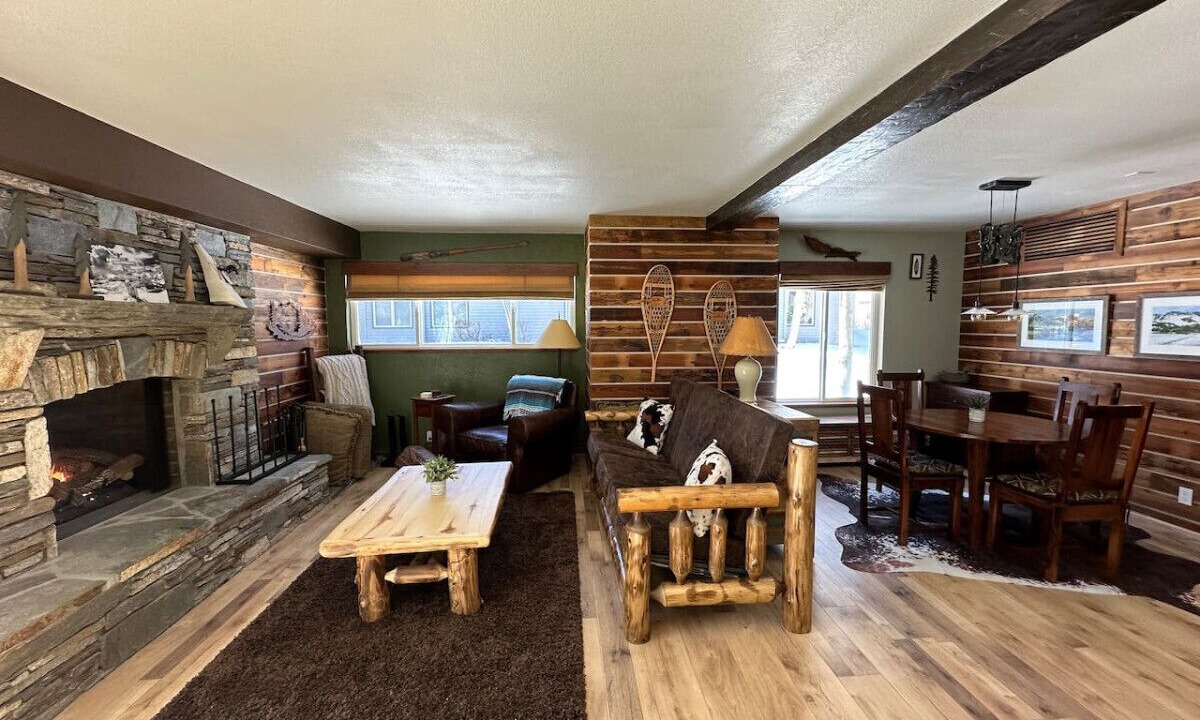 Photo of Livingroom in Mammoth Lakes