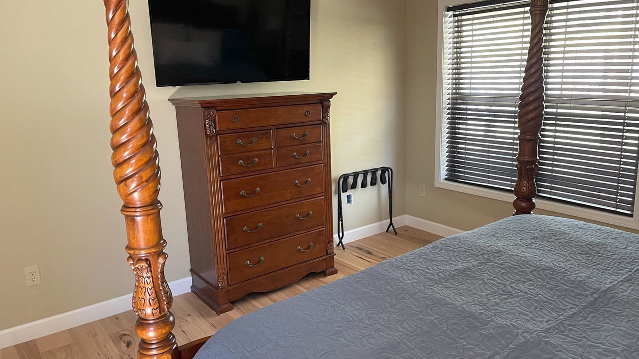 Photo of Bedroom in Pleasant Grove