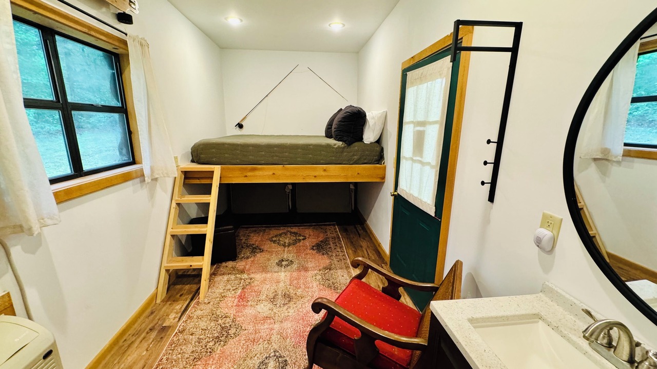 Photo of Bedroom in Golden