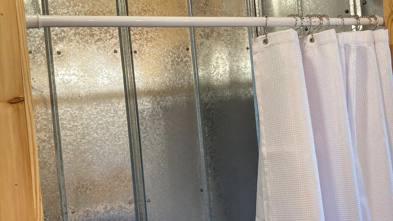 Photo of Bathroom in Bean Station