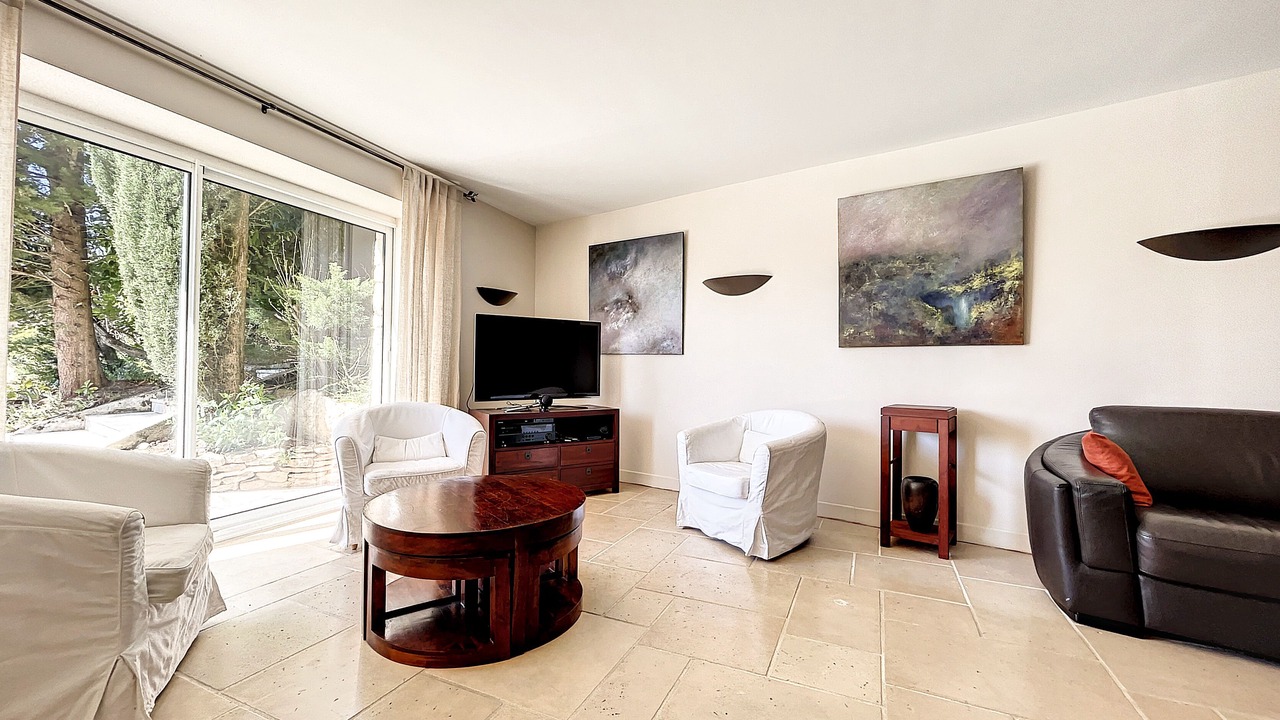Photo of Livingroom in Frontonas