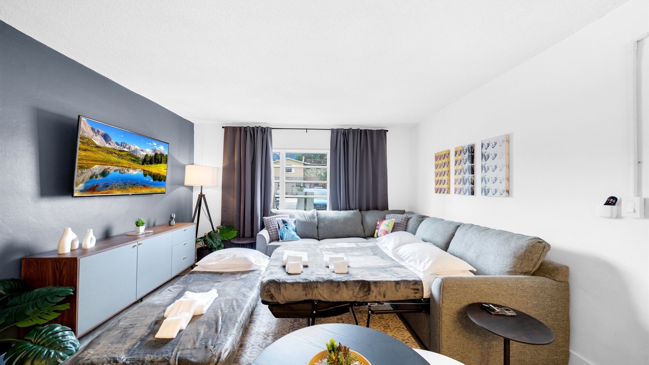 Photo of Livingroom in Survey Creek