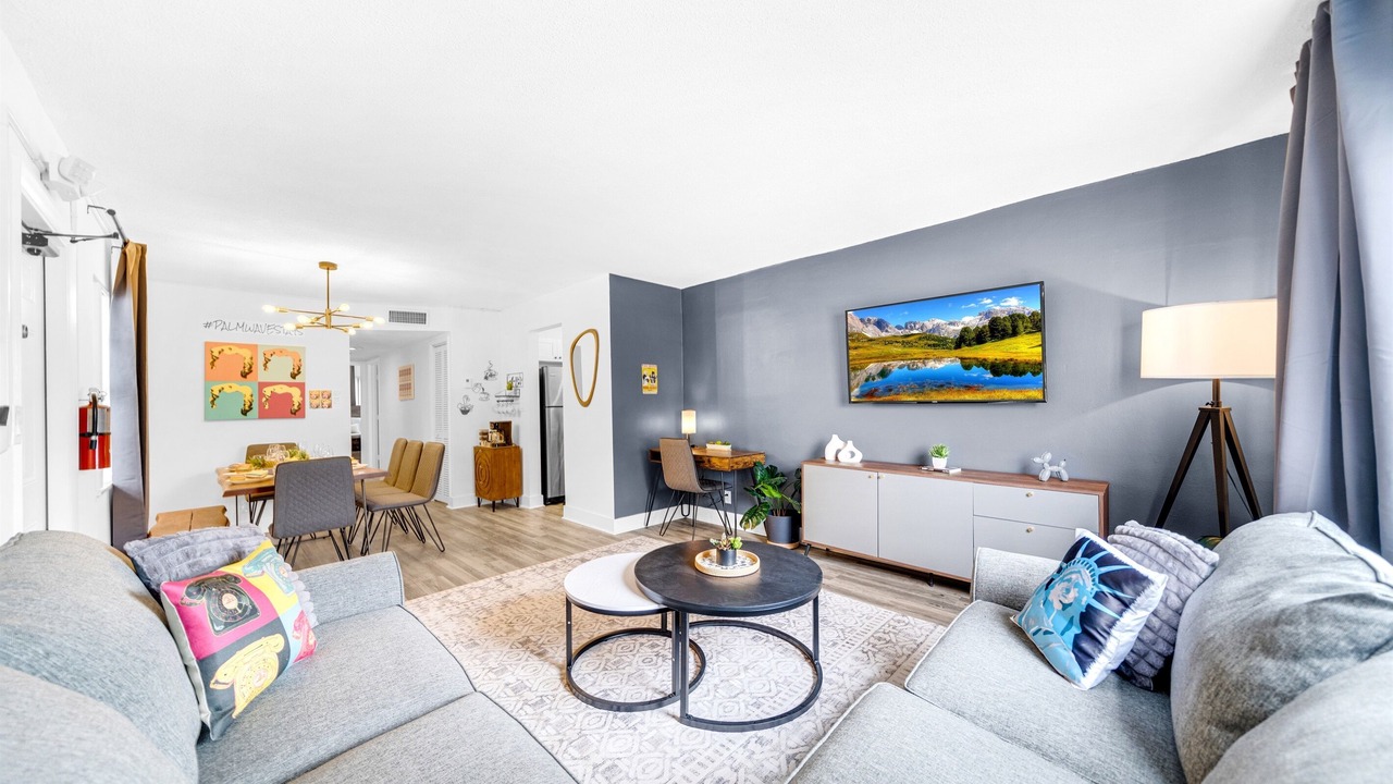 Photo of Livingroom in Survey Creek