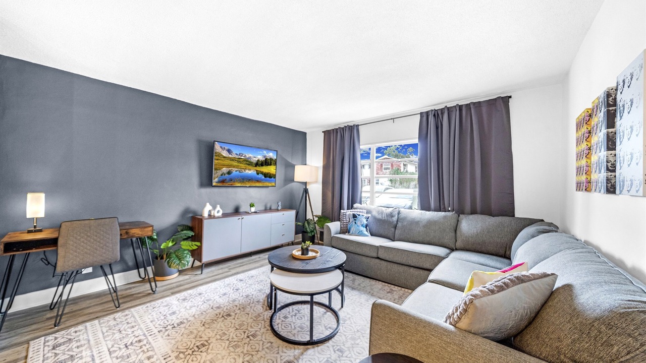 Photo of Livingroom in Survey Creek