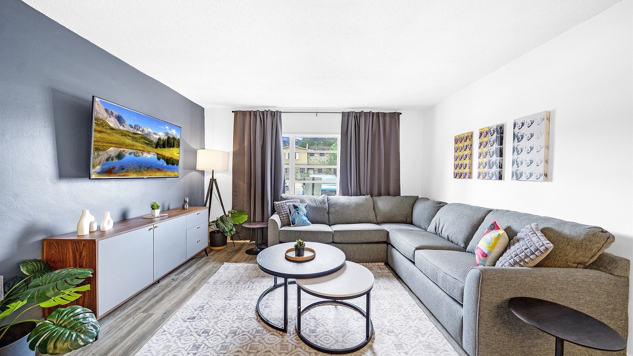 Photo of Livingroom in Survey Creek