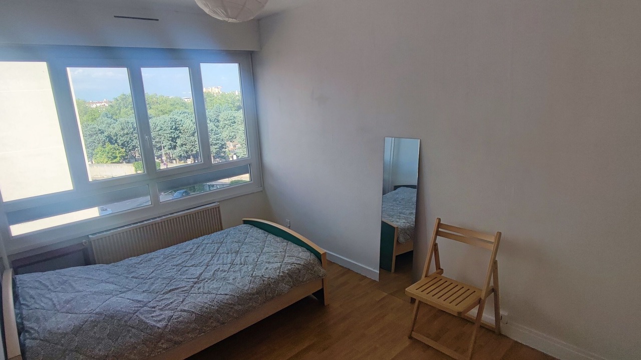 Photo of Bedroom in Stalingrad - Lamothe