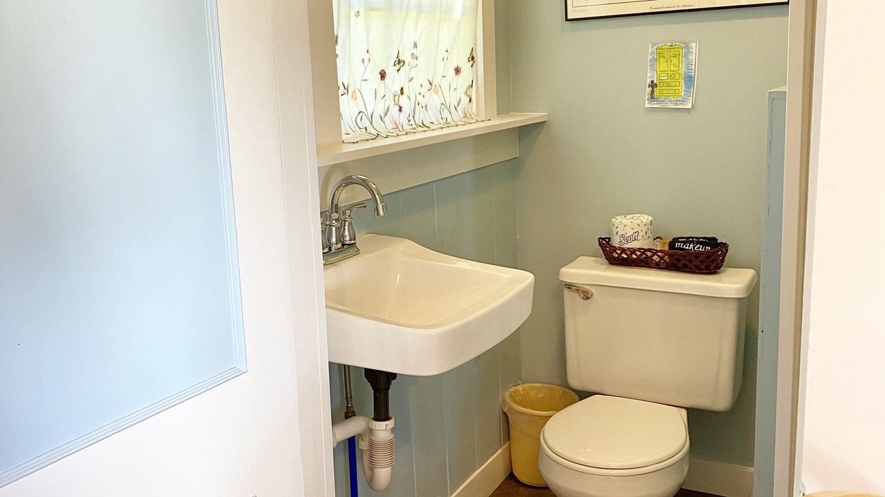 Photo of Bathroom in Salsbury Cove