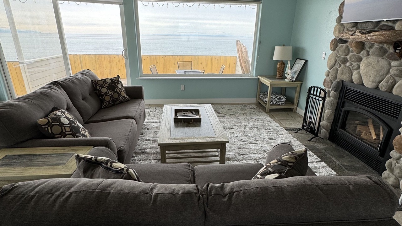 Photo of Livingroom in Oak Harbor