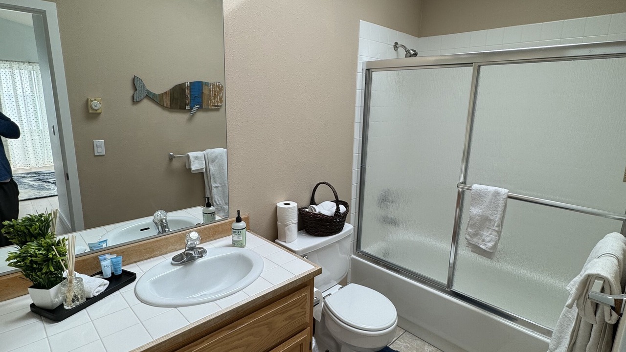 Photo of Bathroom in Oak Harbor