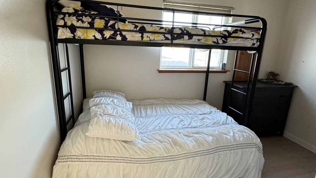 Photo of Bedroom in Oak Harbor