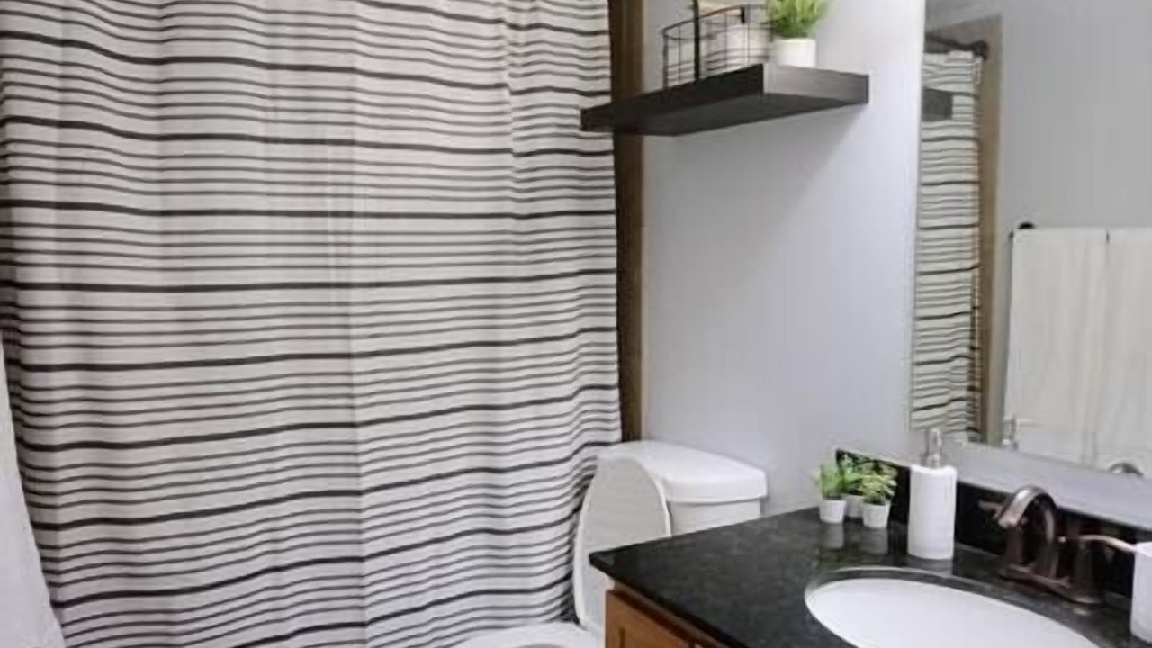Photo of Bathroom in Lower Avenues