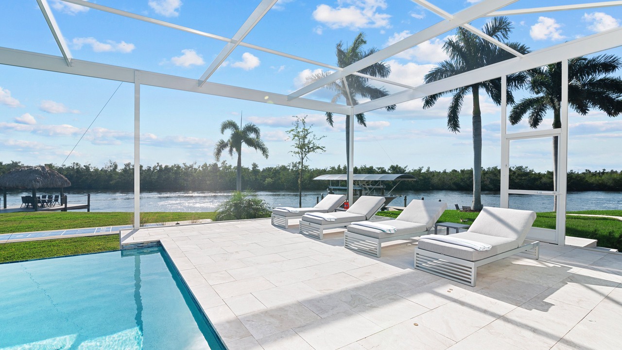 Photo of Outdoor in Pelican