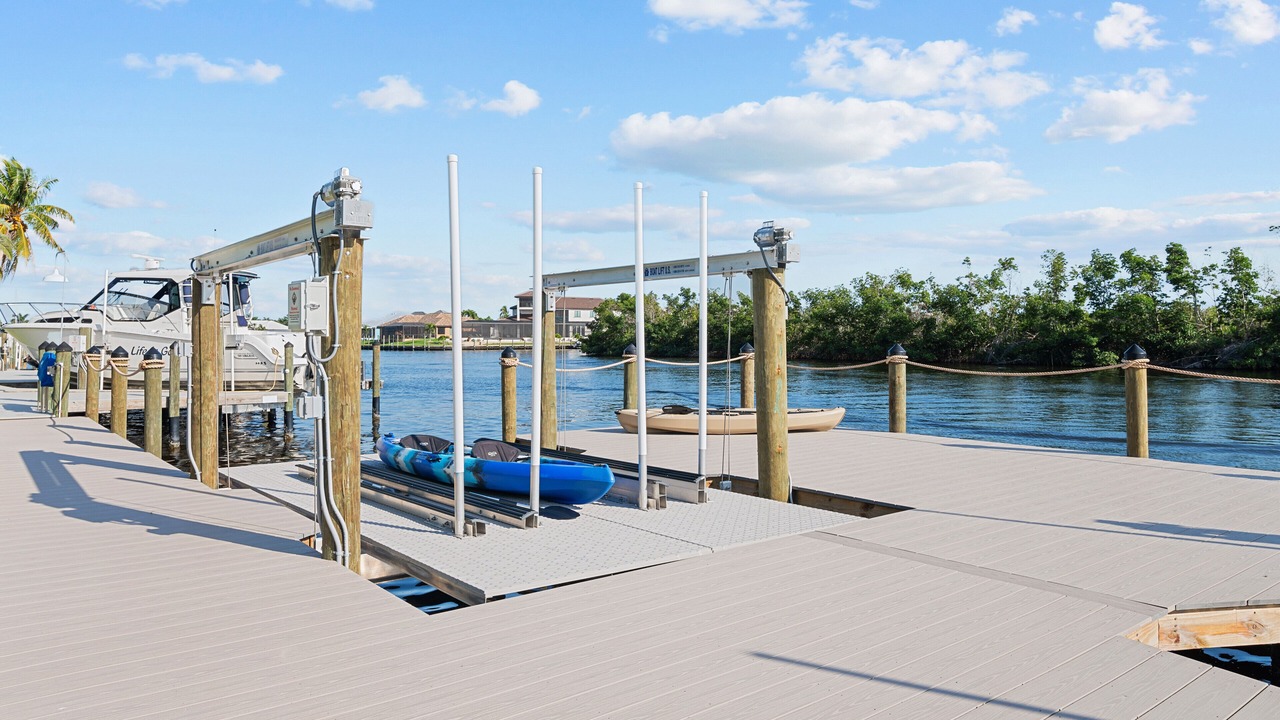Photo of Outdoor in Pelican