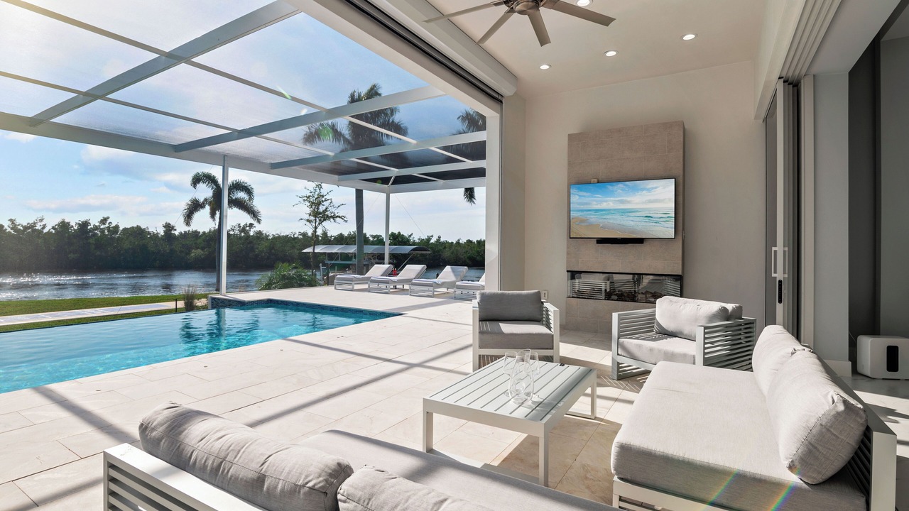 Photo of Outdoor in Pelican