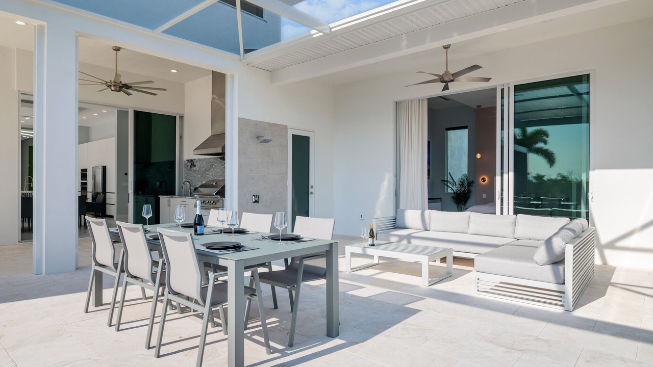 Photo of Outdoor in Pelican