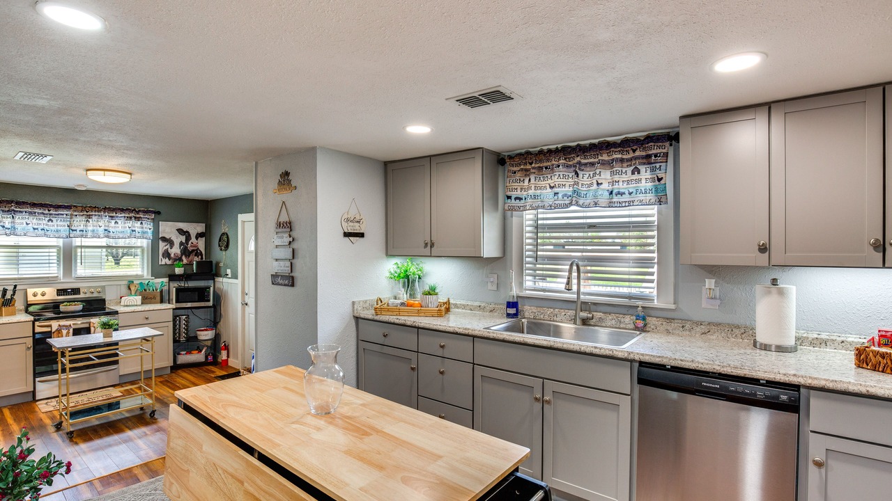 Photo of Kitchen in Grapeland