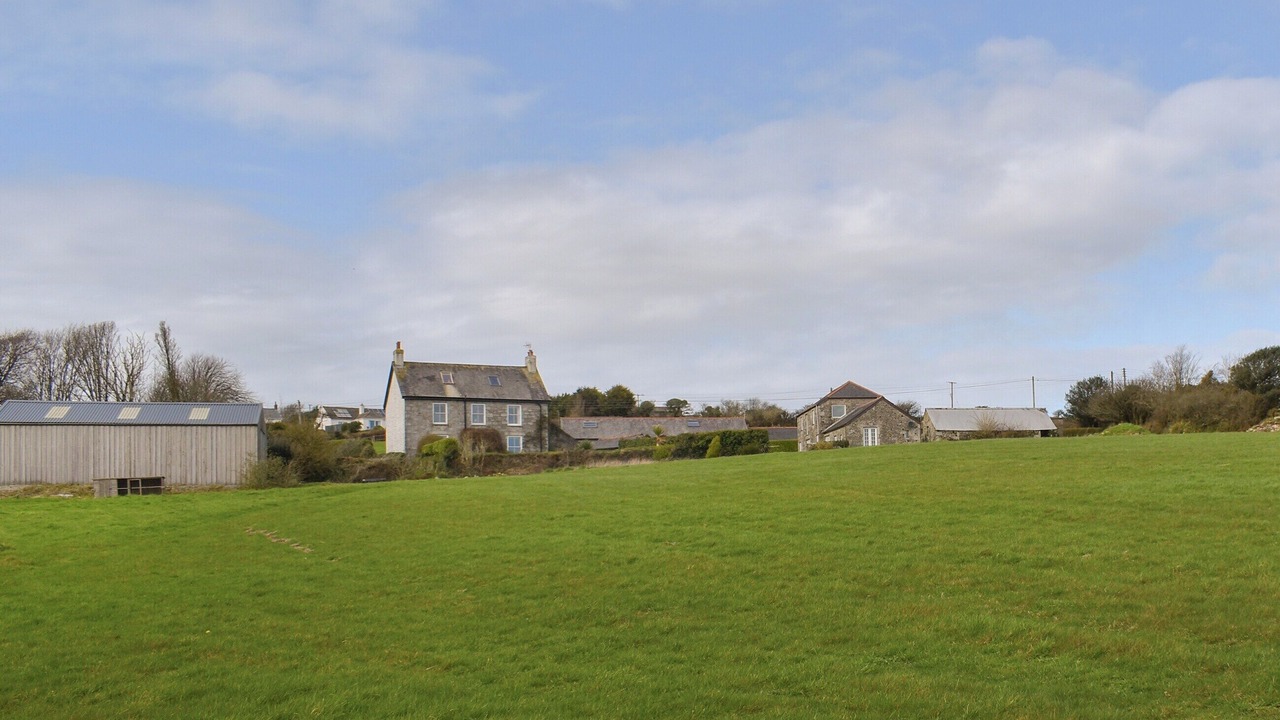 Photo of Others in Mabe Burnthouse