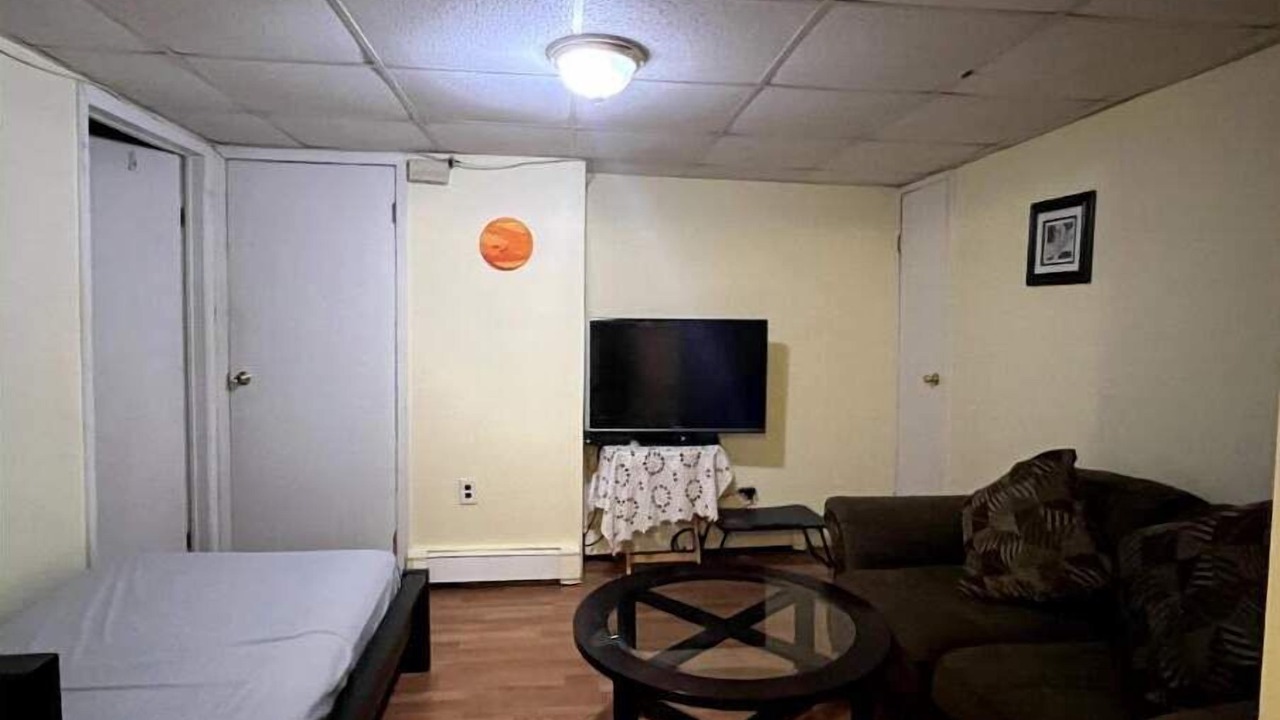 Photo of Livingroom in East Meadow