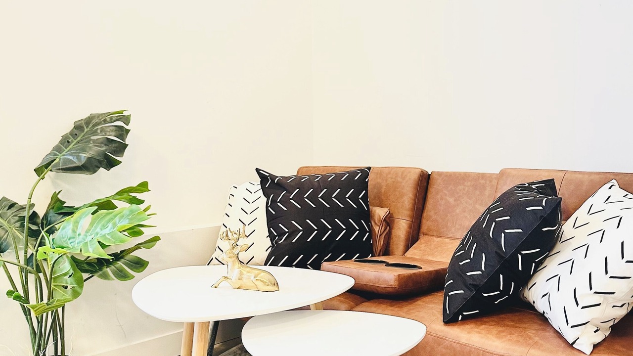 Photo of Livingroom in Loyal Heights