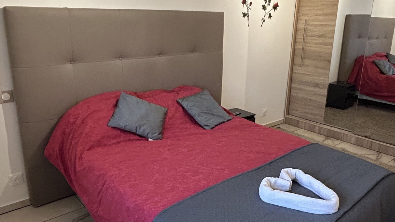 Photo of Bedroom in Les Mureaux