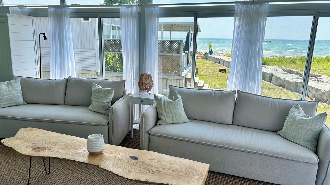 Photo of Livingroom in Sherkston