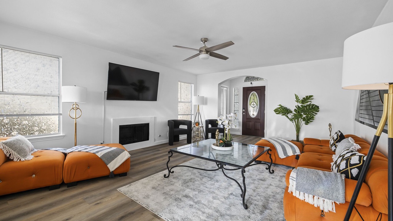 Photo of Livingroom in Del Valle