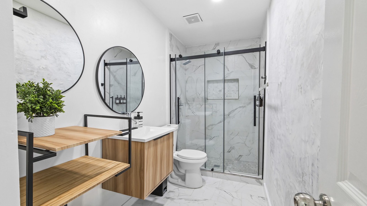 Photo of Bathroom in Del Valle