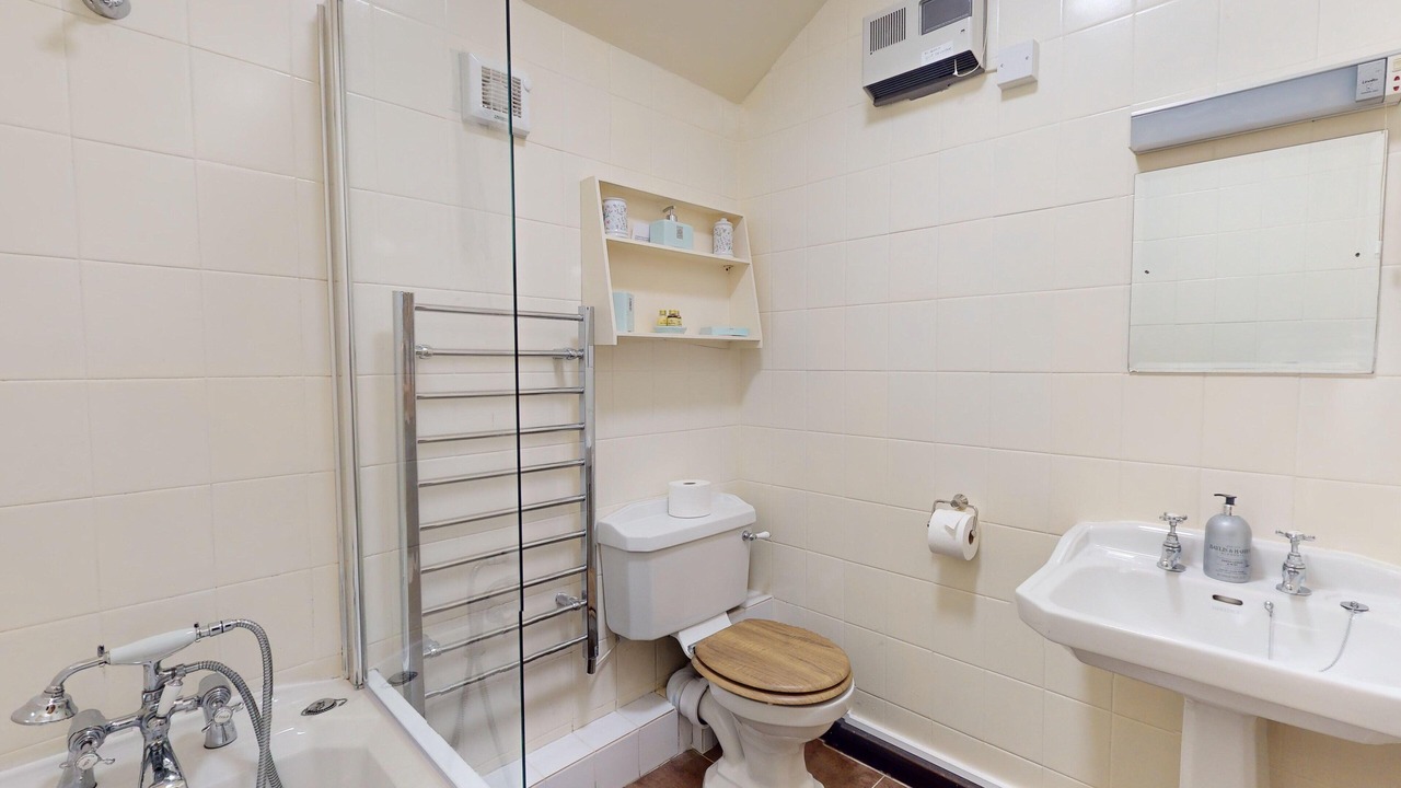 Photo of Bathroom in Dulverton