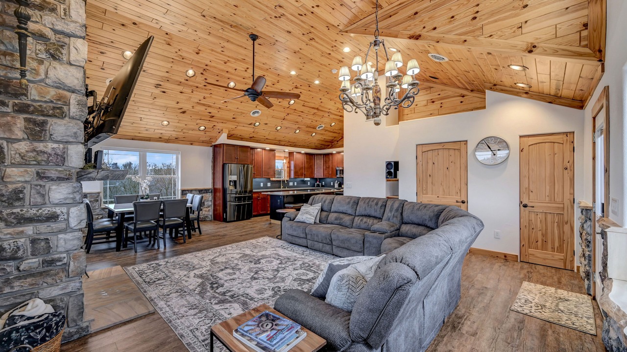 Photo of Livingroom in Catawissa