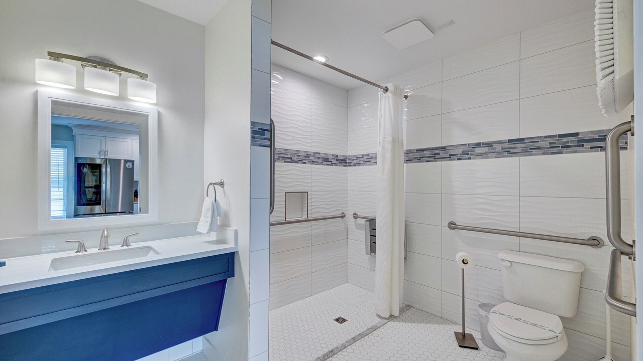 Photo of Bathroom in River District