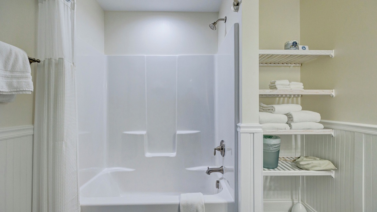 Photo of Bathroom in River District