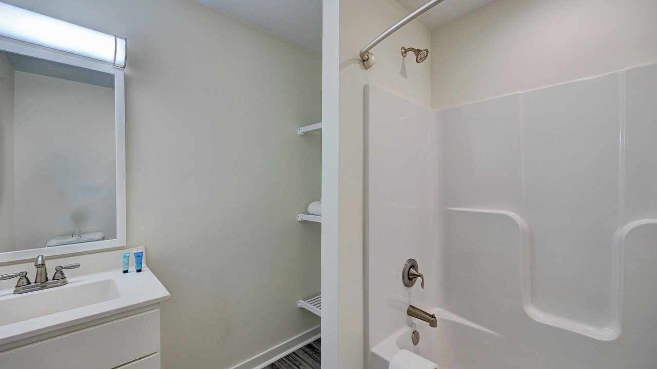 Photo of Bathroom in River District
