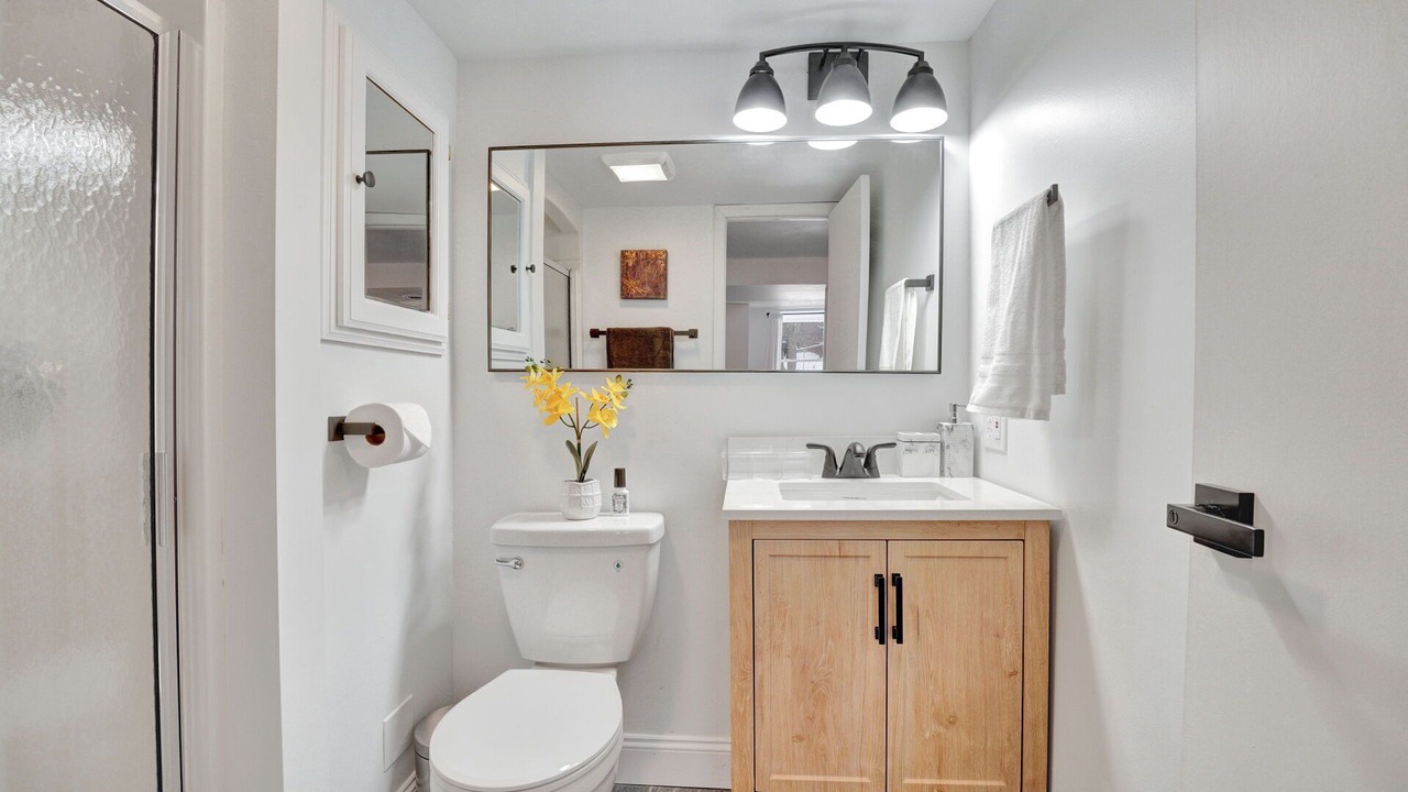 Photo of Bathroom in Ionia