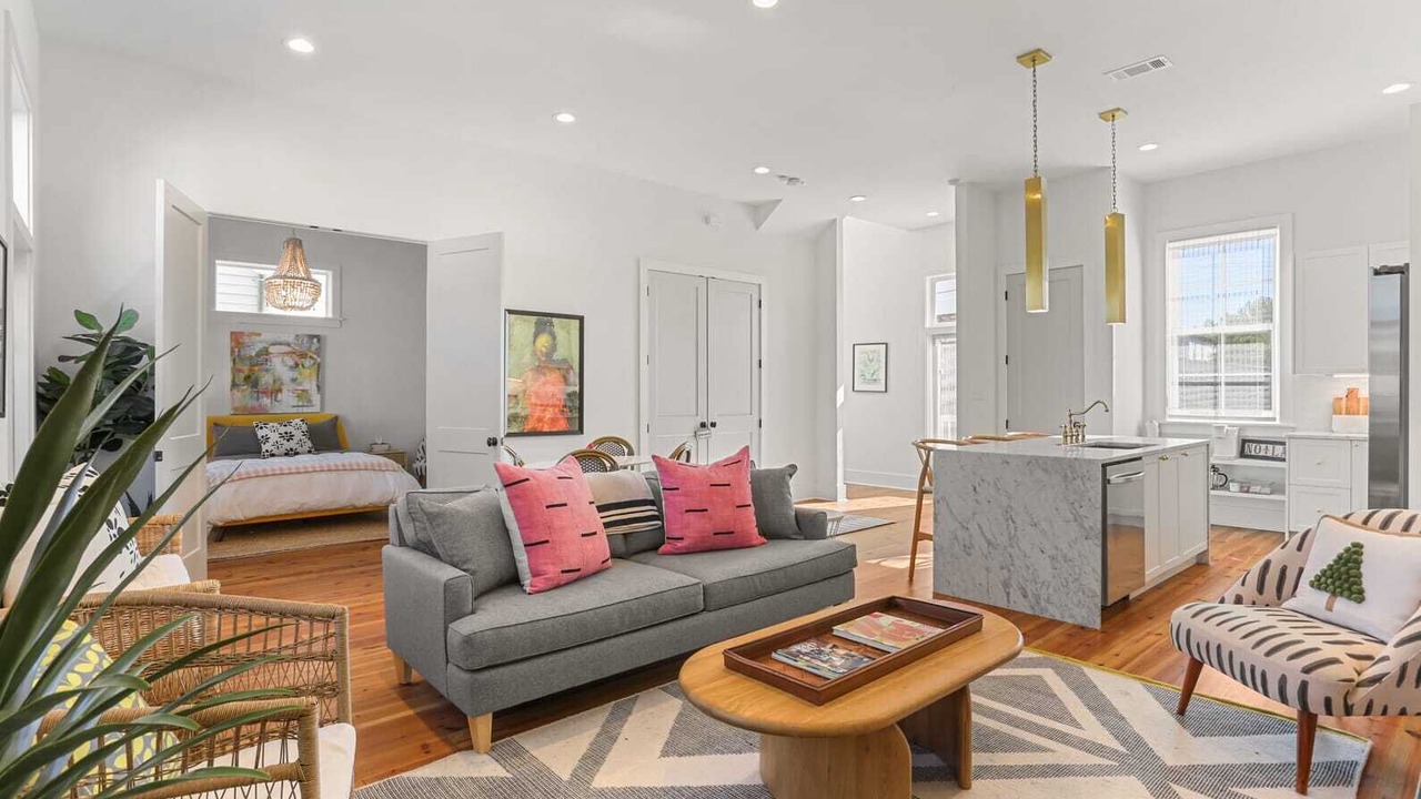 Photo of Livingroom in West Riverside