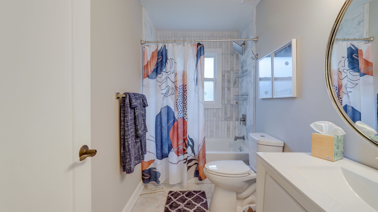 Photo of Bathroom in Belvedere Park