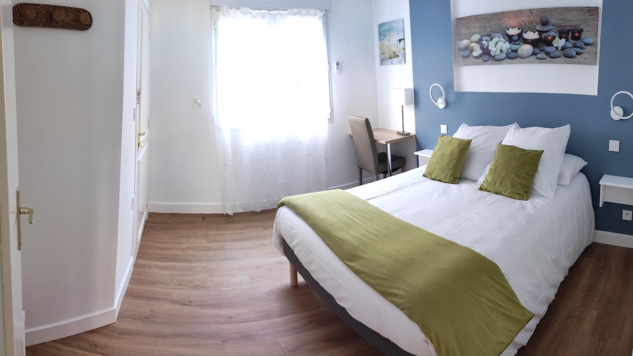 Photo of Bedroom in Les Aix-d'Angillon