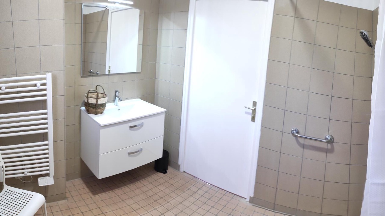 Photo of Bathroom in Les Aix-d'Angillon