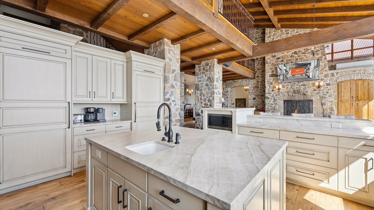 Photo of Livingroom in Deer Valley
