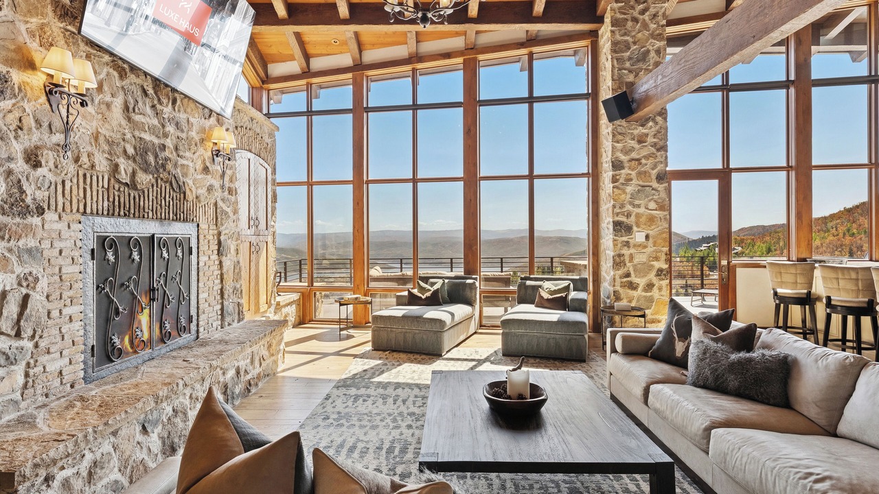 Photo of Livingroom in Deer Valley