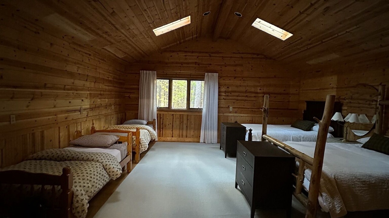 Photo of Bedroom in Black Butte Ranch
