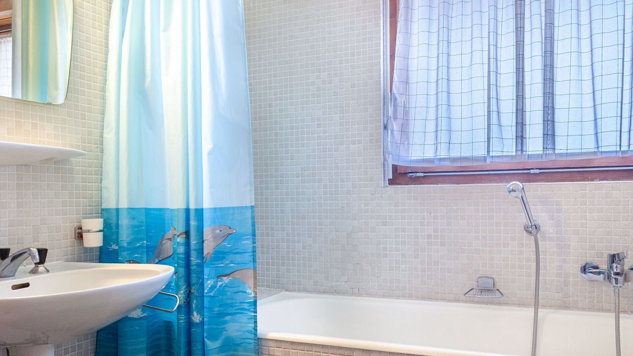 Photo of Bathroom in Salins