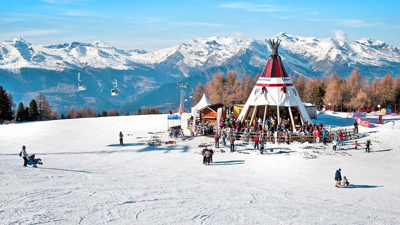 Photo of Outdoor in Salins