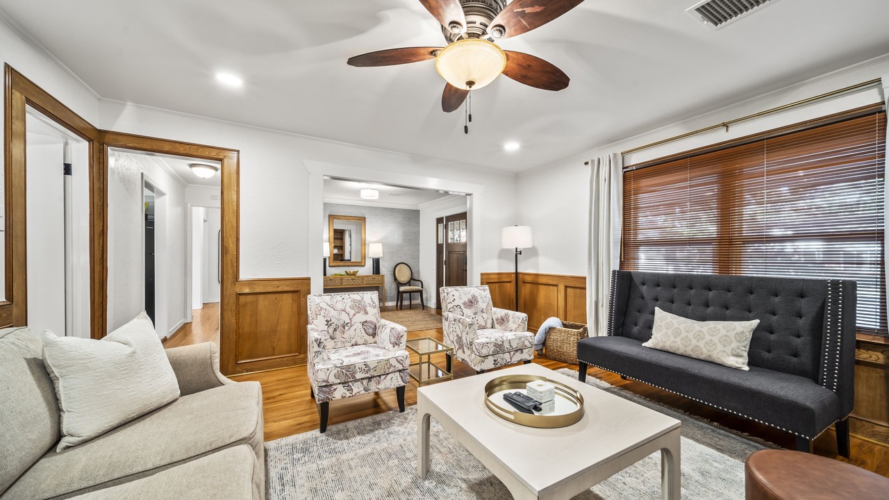 Photo of Livingroom in Turner Park