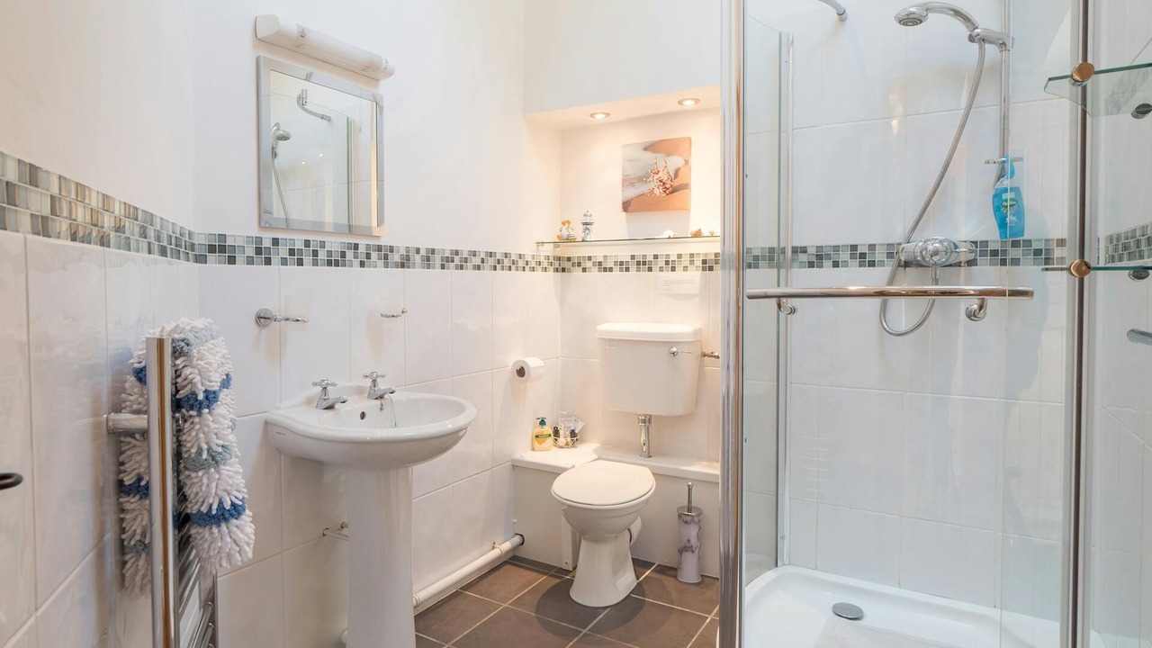 Photo of Bathroom in Llanrhystyd