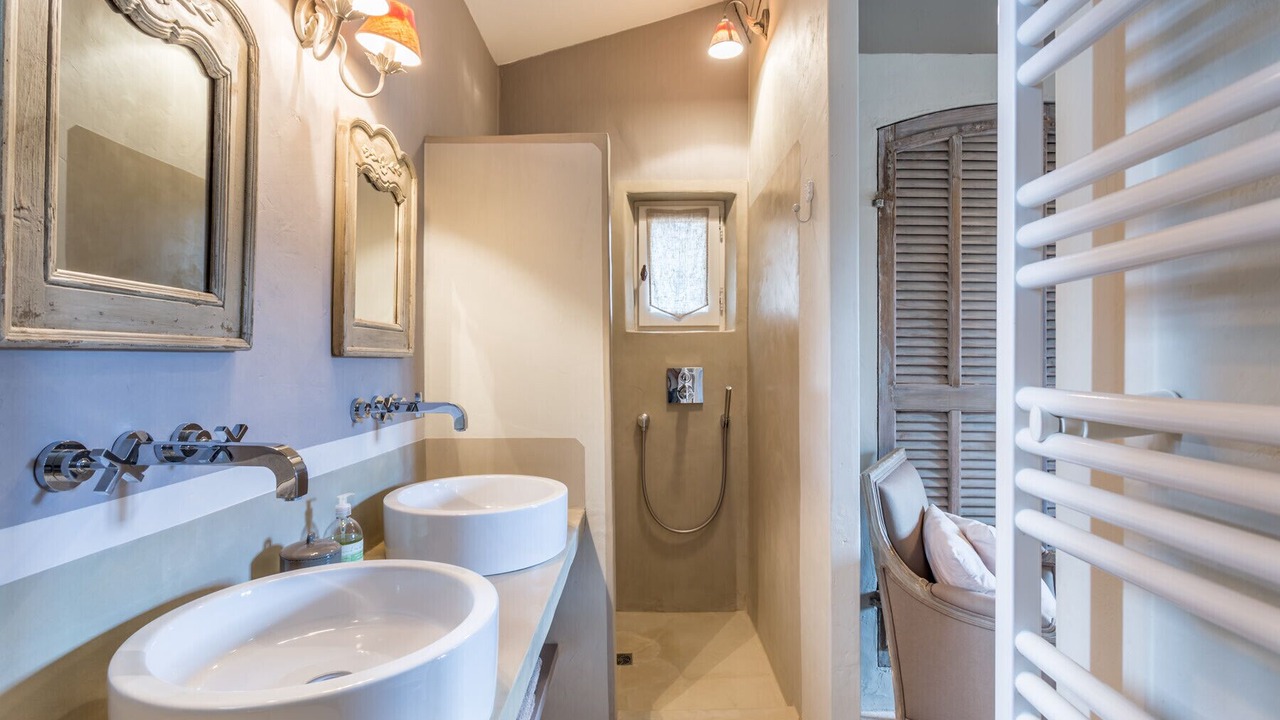 Photo of Bathroom in Menerbes