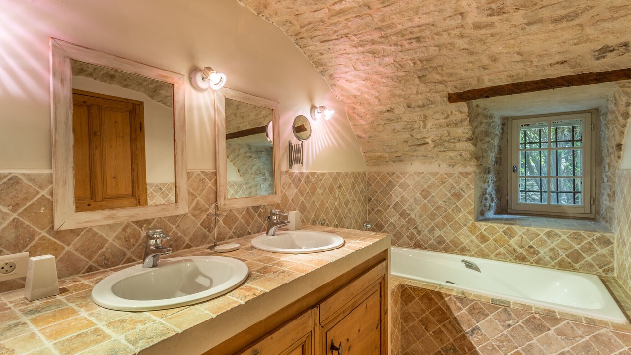 Photo of Others in Menerbes